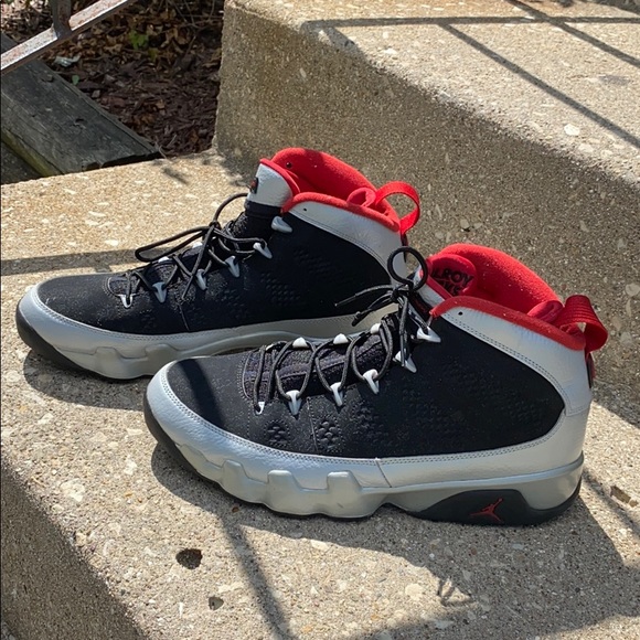 Jordan 9 Retro Johnny Kilroy - Picture 2 of 7